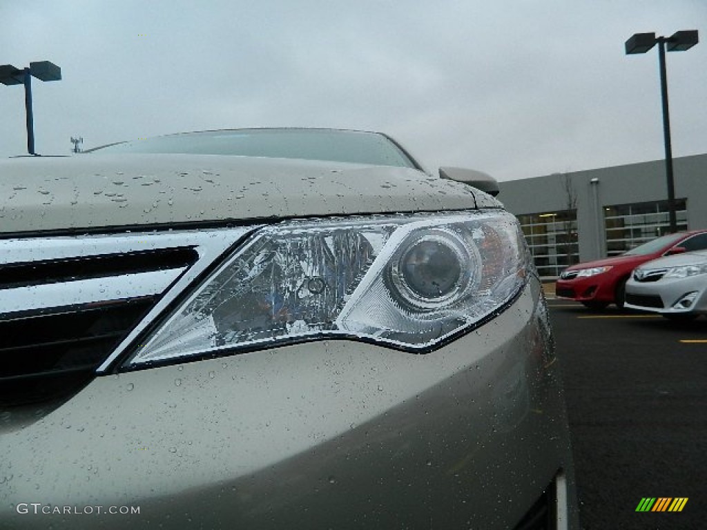 2013 Camry LE - Champagne Mica / Ivory photo #9