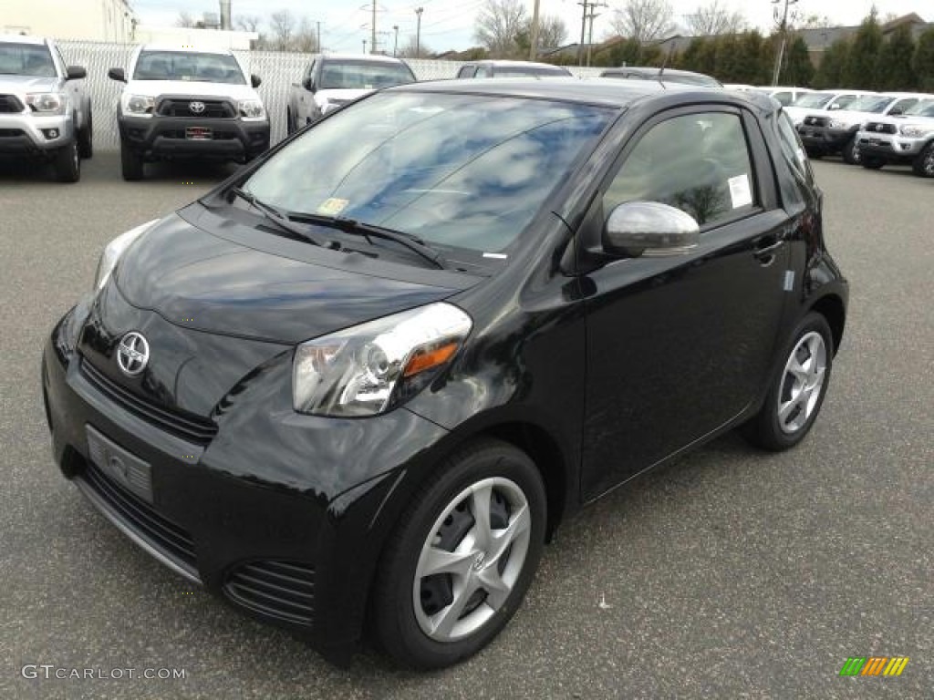 Black Sand Pearl 2013 Scion iQ Standard iQ Model Exterior Photo #76878309