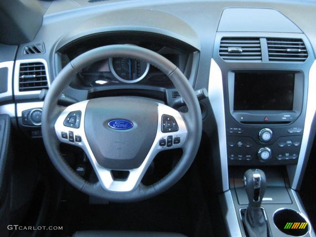 2013 Ford Explorer XLT 4WD Charcoal Black Dashboard Photo #76878522