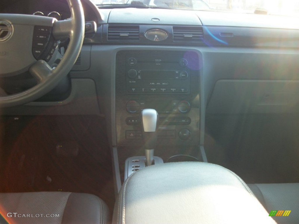 2005 Montego Premier - Silver Frost Metallic / Pebble photo #7
