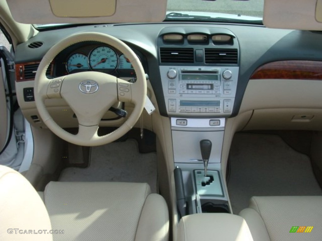 2006 Toyota Solara SLE V6 Convertible Ivory Dashboard Photo #76878884