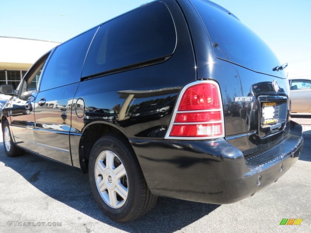 2004 Monterey Convenience - Black / Pebble photo #2
