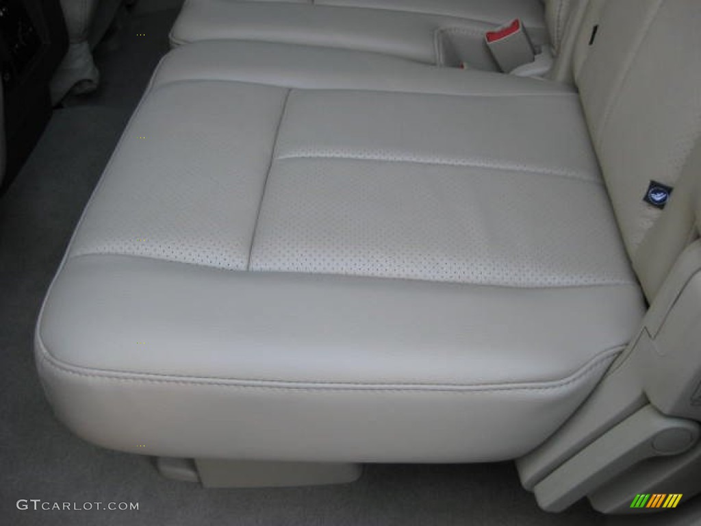 2013 Ford Expedition XLT 4x4 Rear Seat Photo #76879009