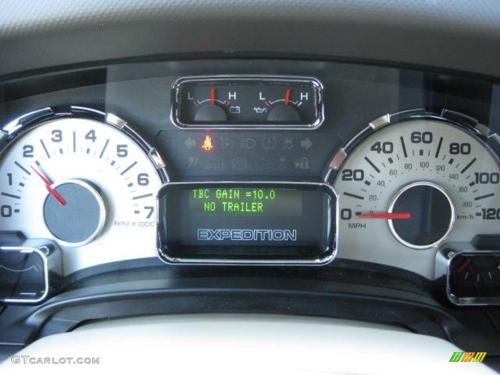 2013 Ford Expedition XLT 4x4 Gauges Photo #76879140