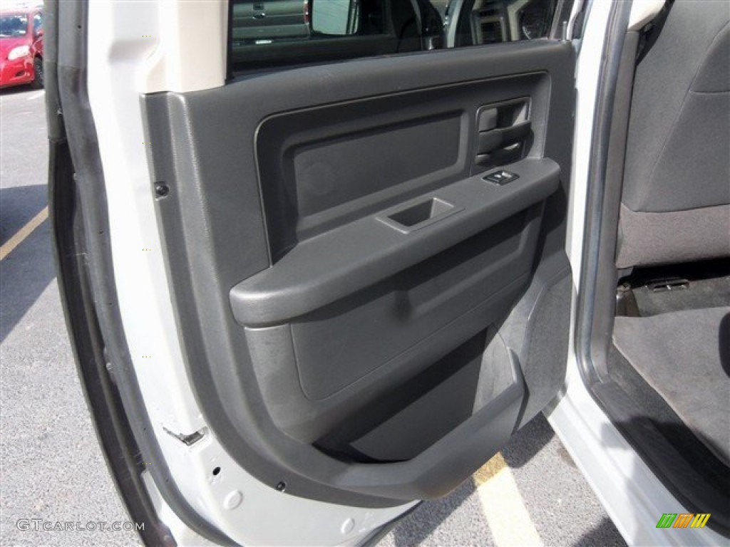 2011 Ram 1500 ST Crew Cab - Bright Silver Metallic / Dark Slate Gray/Medium Graystone photo #10