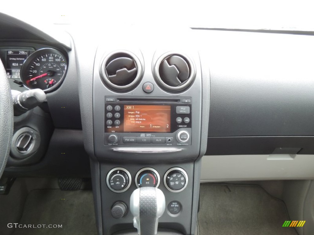 2011 Rogue SV - Platinum Graphite / Gray photo #17