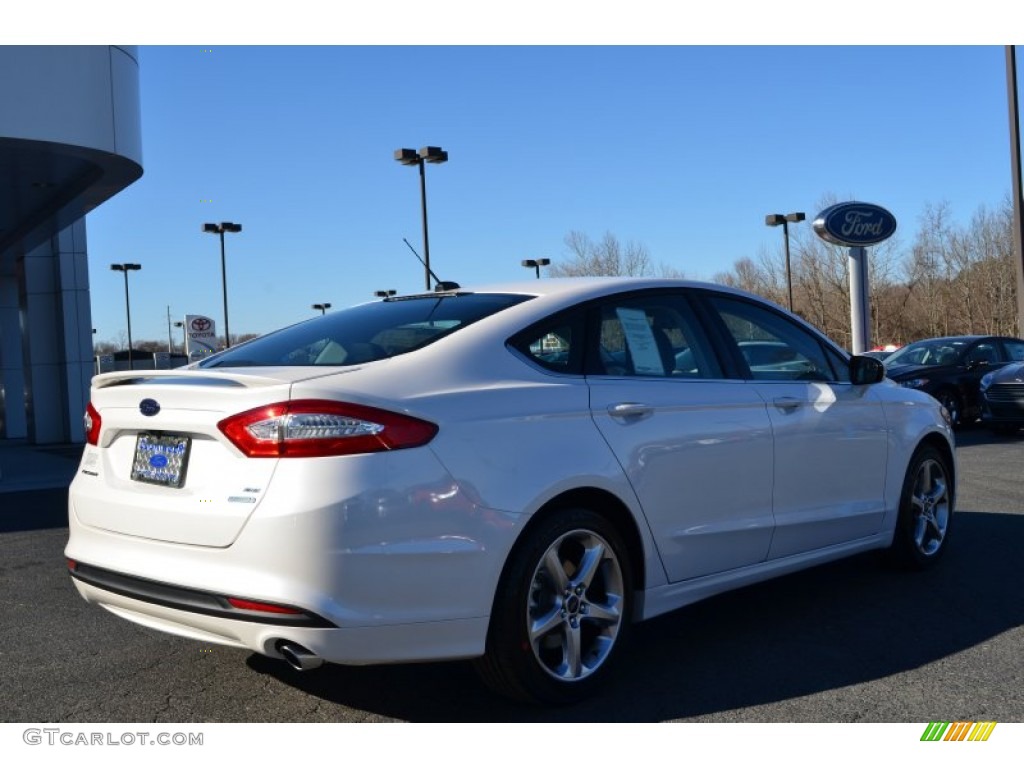 2013 Fusion SE 1.6 EcoBoost - White Platinum Metallic Tri-coat / SE Appearance Package Charcoal Black/Red Stitching photo #3