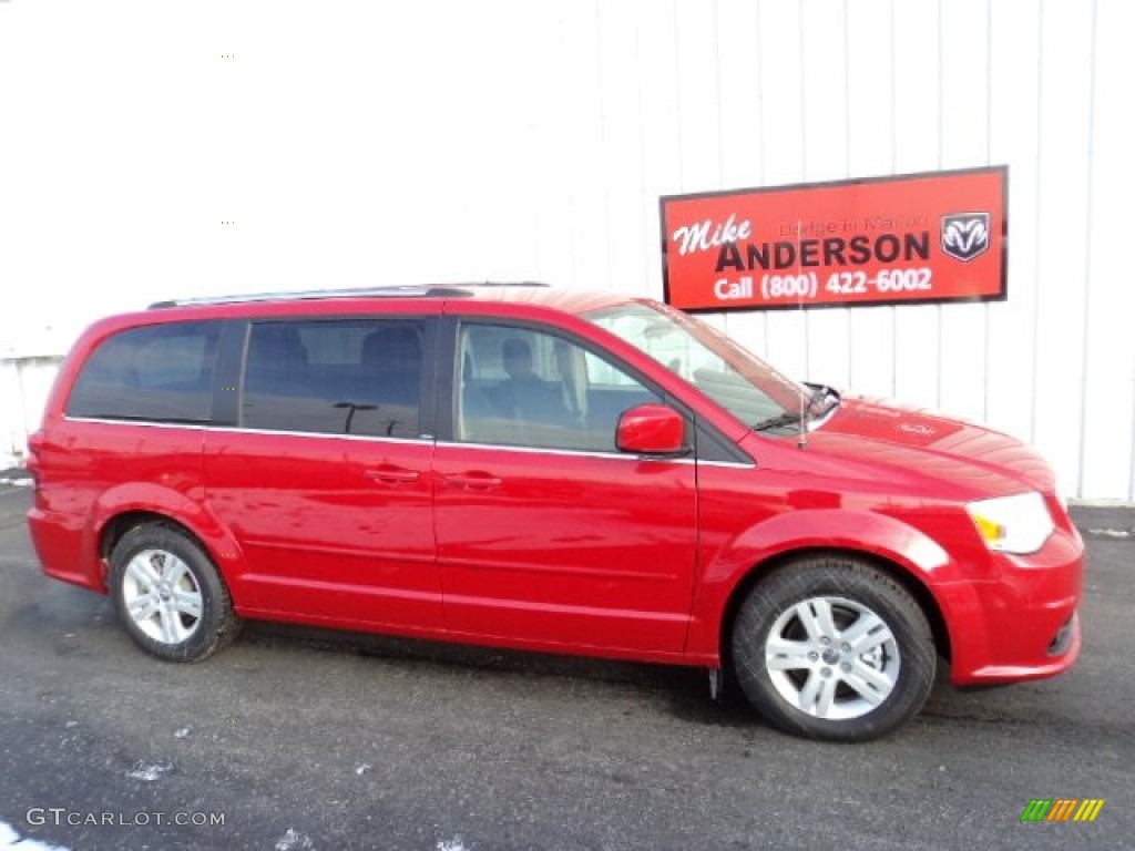 2013 Grand Caravan Crew - Redline 2 Coat Pearl / Black/Light Graystone photo #2