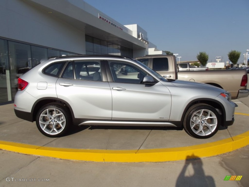 2013 X1 xDrive 35i - Glacier Silver Metallic / Black photo #6