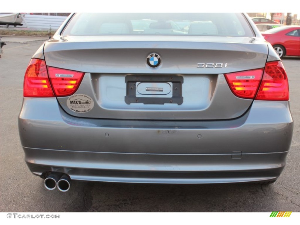 2010 3 Series 328i xDrive Sedan - Space Gray Metallic / Cream Beige photo #39