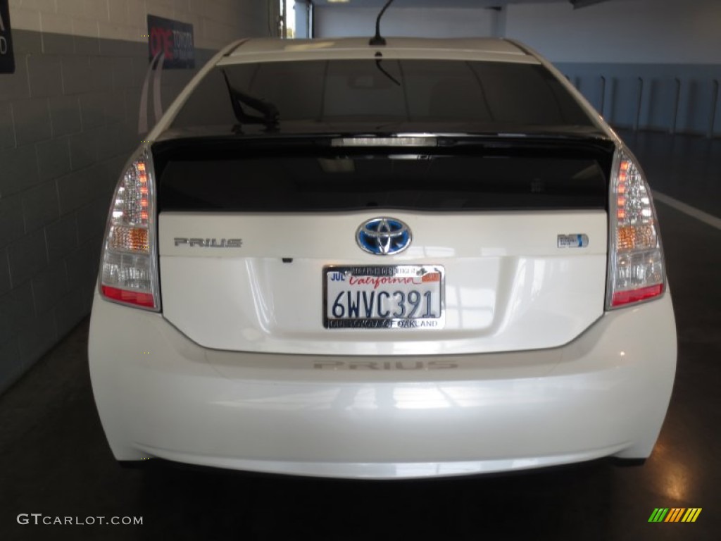 2010 Prius Hybrid IV - Blizzard White Pearl / Dark Gray photo #4