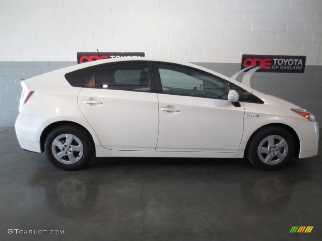 2010 Prius Hybrid IV - Blizzard White Pearl / Dark Gray photo #6