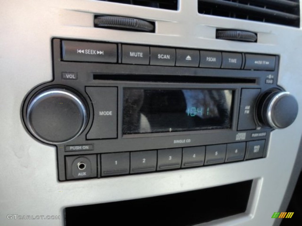 2008 Dodge Caliber SXT Audio System Photo #76888587