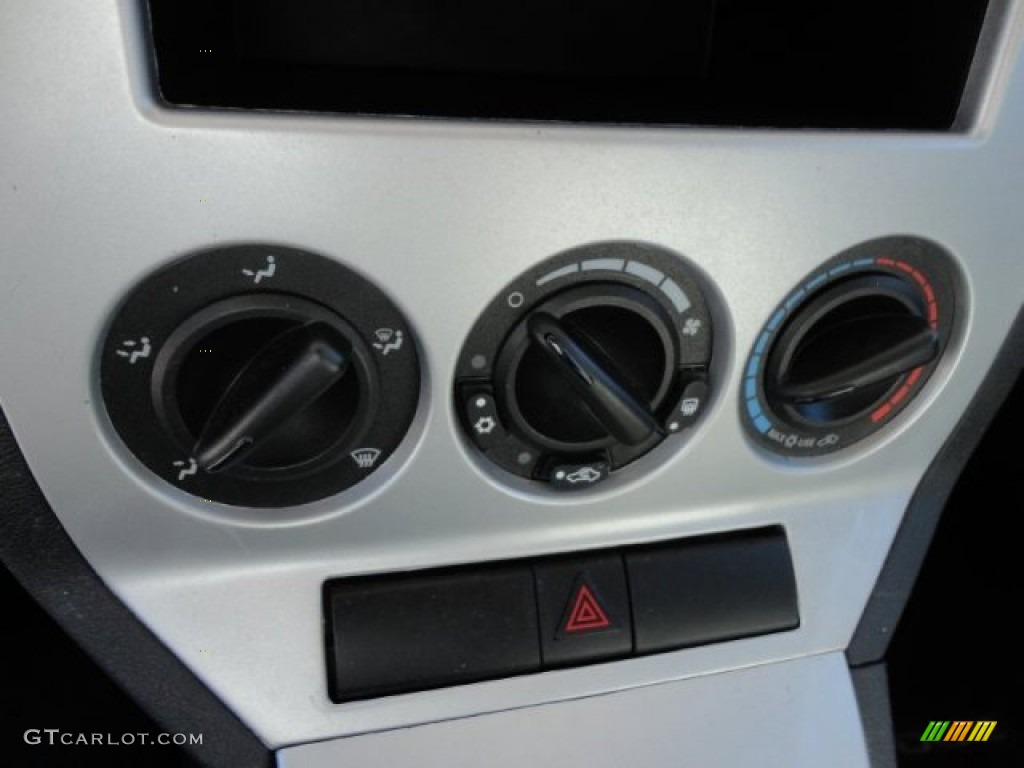2008 Dodge Caliber SXT Controls Photo #76888606