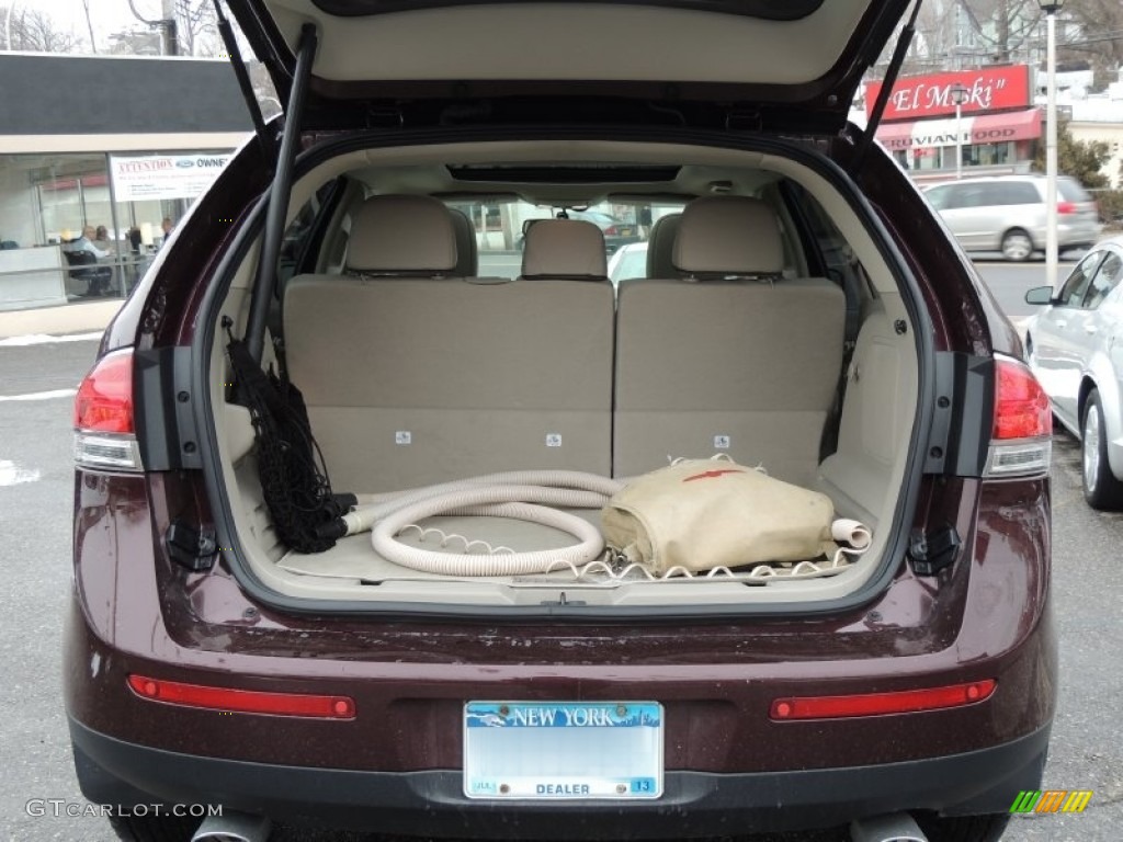 2011 Lincoln MKX AWD Trunk Photo #76889818