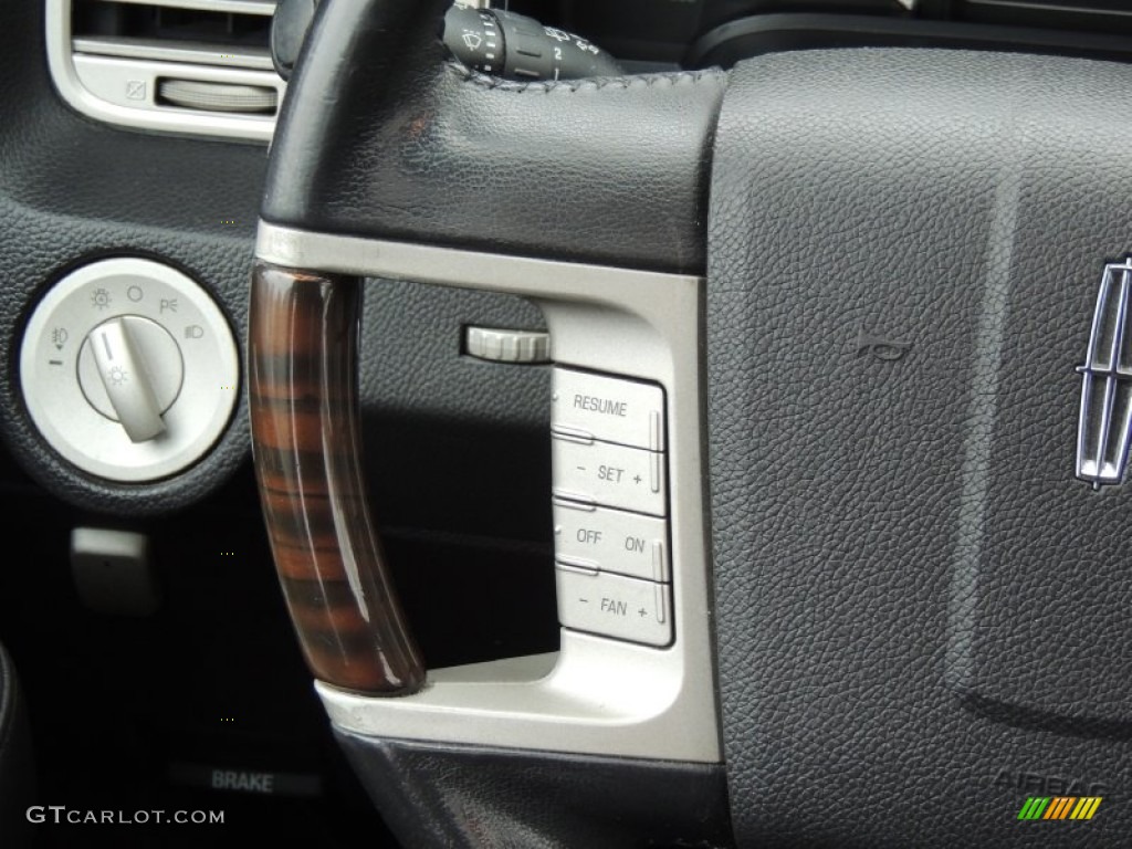 2007 Lincoln Navigator Ultimate 4x4 Controls Photo #76890342