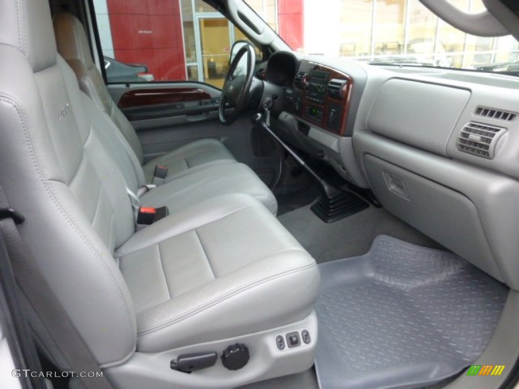 Medium Flint Interior 2007 Ford F250 Super Duty Lariat Crew Cab 4x4 Photo #76890429