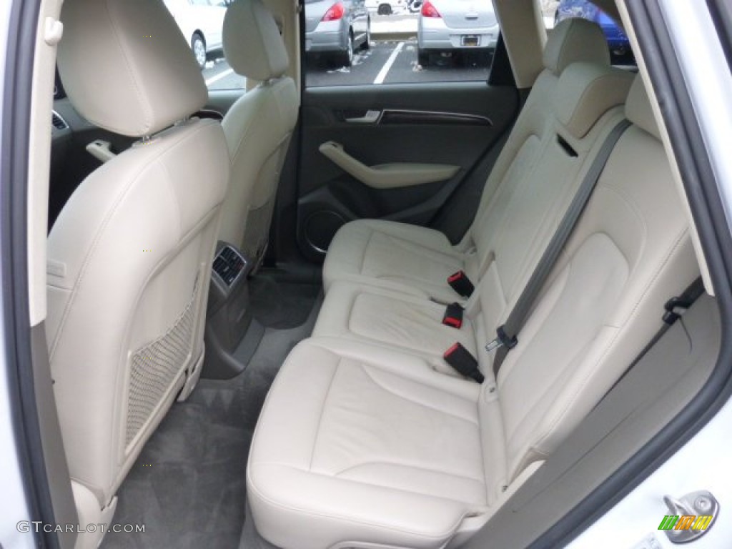 2012 Audi Q5 2.0 TFSI quattro Rear Seat Photo #76891695