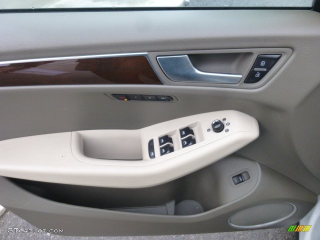 2012 Audi Q5 2.0 TFSI quattro Cardamom Beige Door Panel Photo #76891922