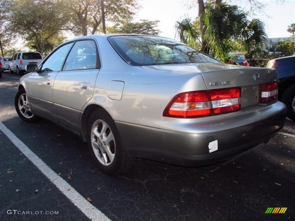 2001 ES 300 - Cashmere Beige Metallic / Ivory photo #2
