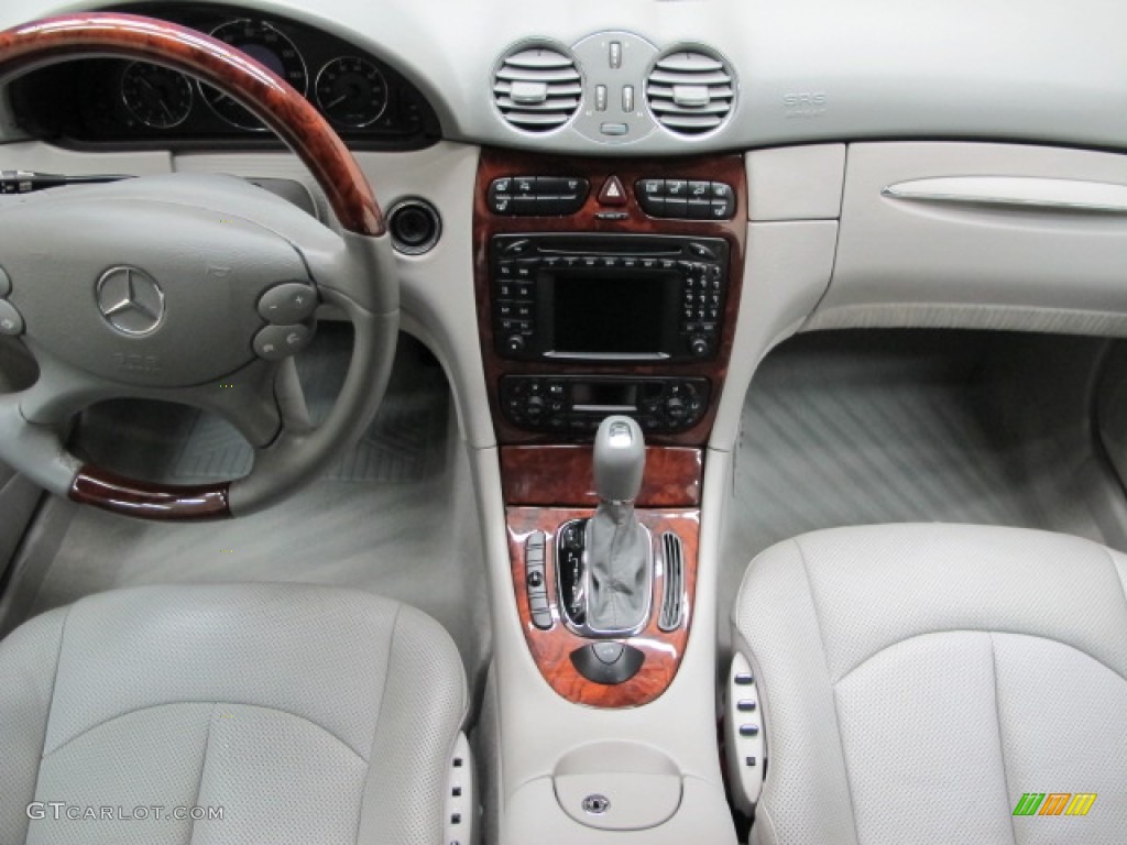 2004 Mercedes-Benz CLK 500 Cabriolet Dashboard Photos