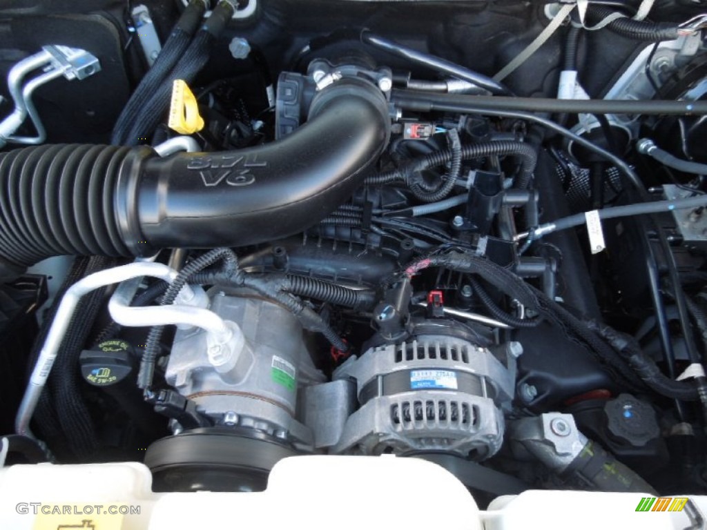 2011 Dodge Nitro Heat 4x4 3.7 Liter SOHC 12-Valve V6 Engine Photo #76897872