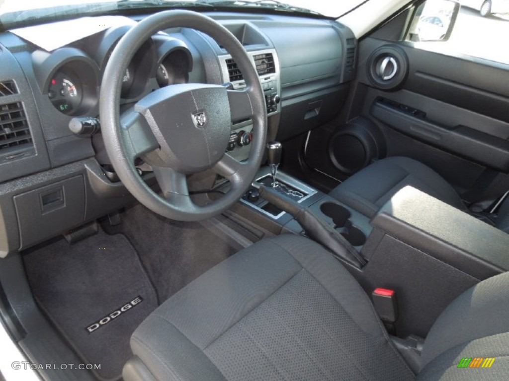 Dark Slate Gray Interior 2011 Dodge Nitro Heat 4x4 Photo #76897893
