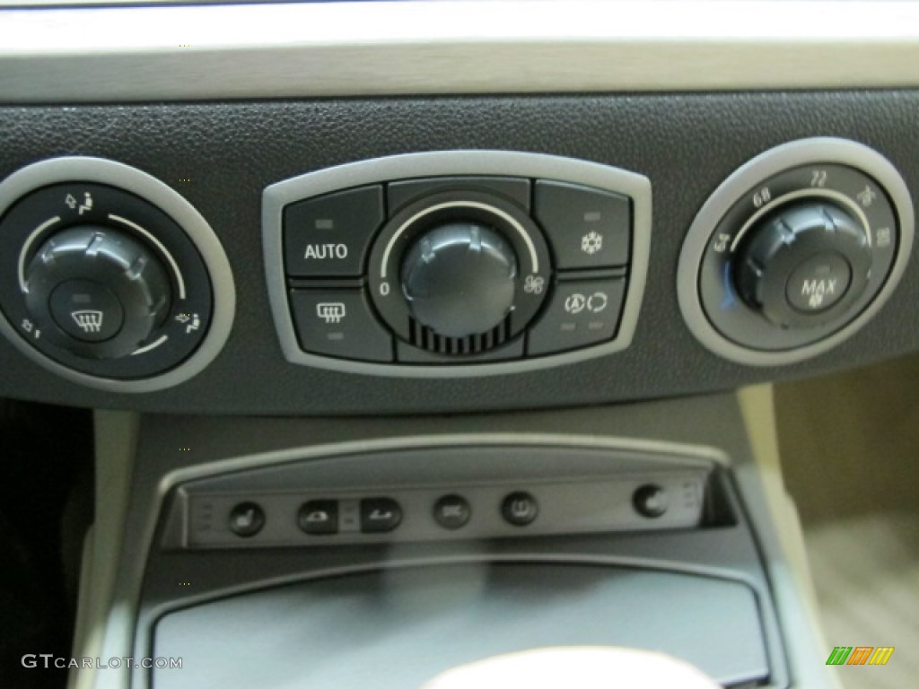 2004 BMW Z4 2.5i Roadster Controls Photo #76898154