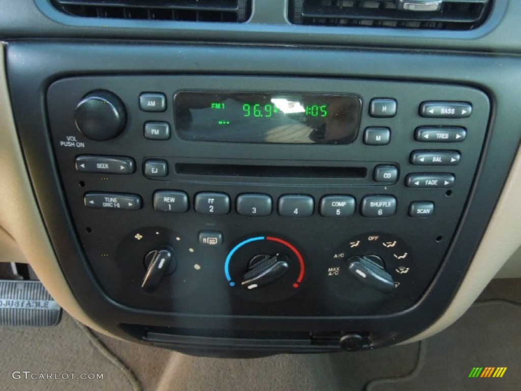 2001 Ford Taurus SE Wagon Controls Photo #76899240