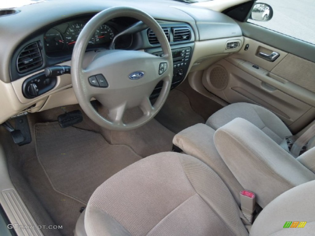 Medium Parchment Interior 2001 Ford Taurus SE Wagon Photo #76899456