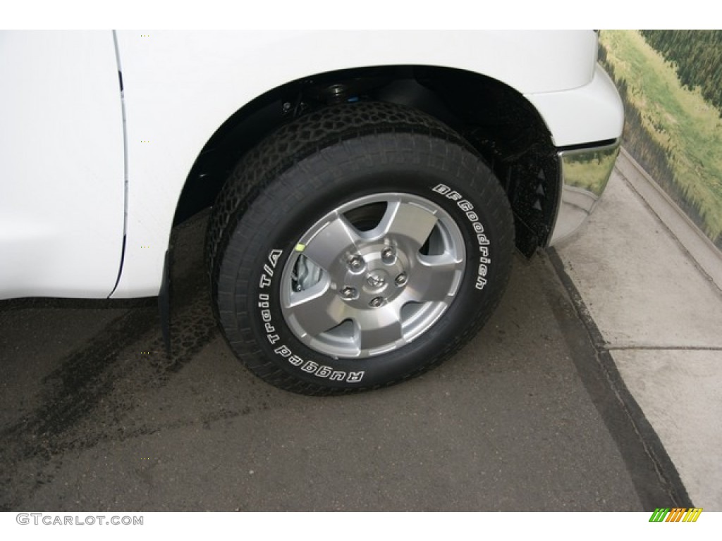 2013 Tundra SR5 TRD Double Cab 4x4 - Super White / Black photo #9