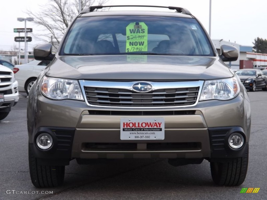 2009 Forester 2.5 X Limited - Topaz Gold Metallic / Black photo #2