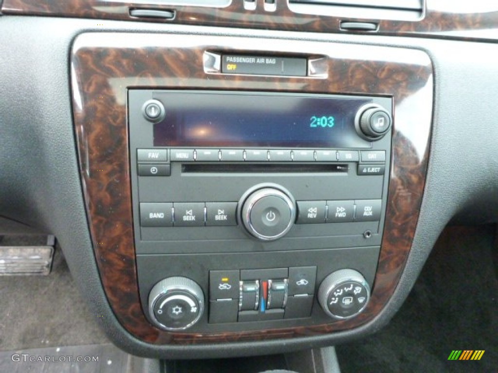 2013 Chevrolet Impala LT Controls Photo #76903040
