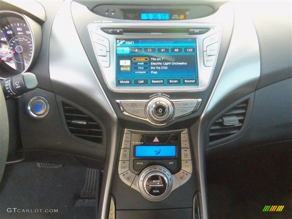 2013 Hyundai Elantra Limited Controls Photo #76904317
