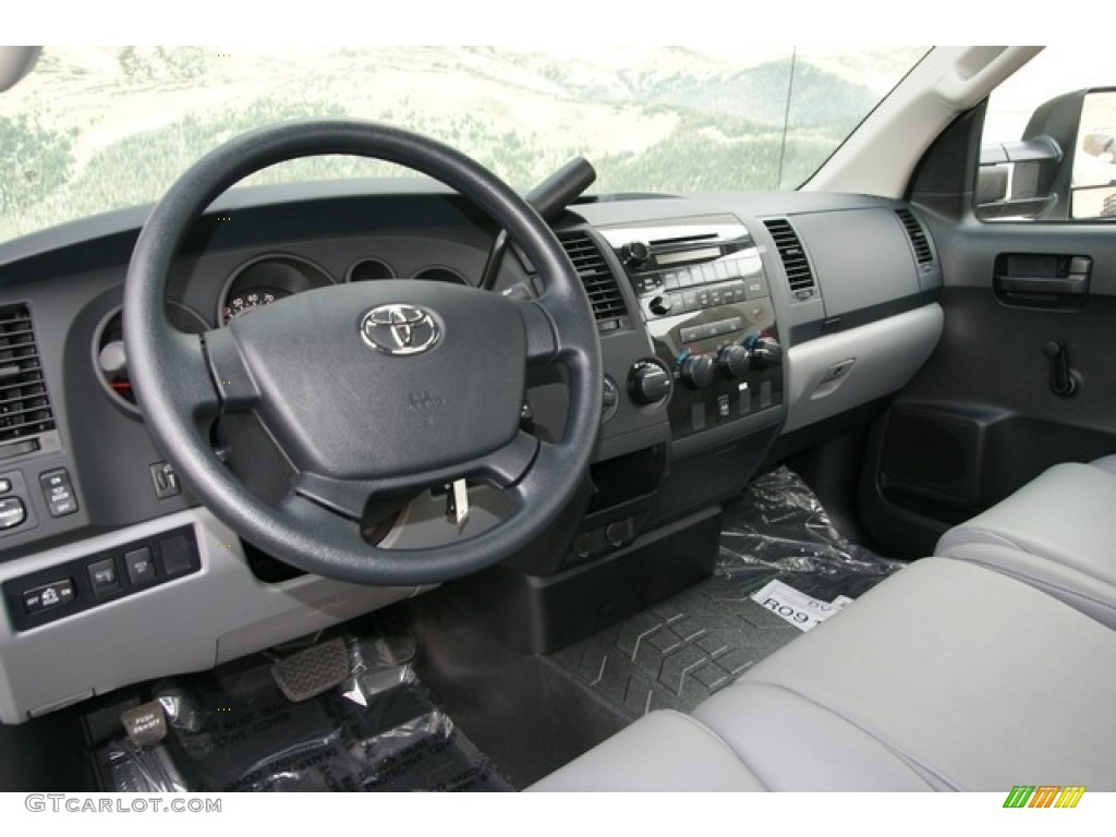 2013 Toyota Tundra Regular Cab 4x4 Graphite Dashboard Photo #76905093