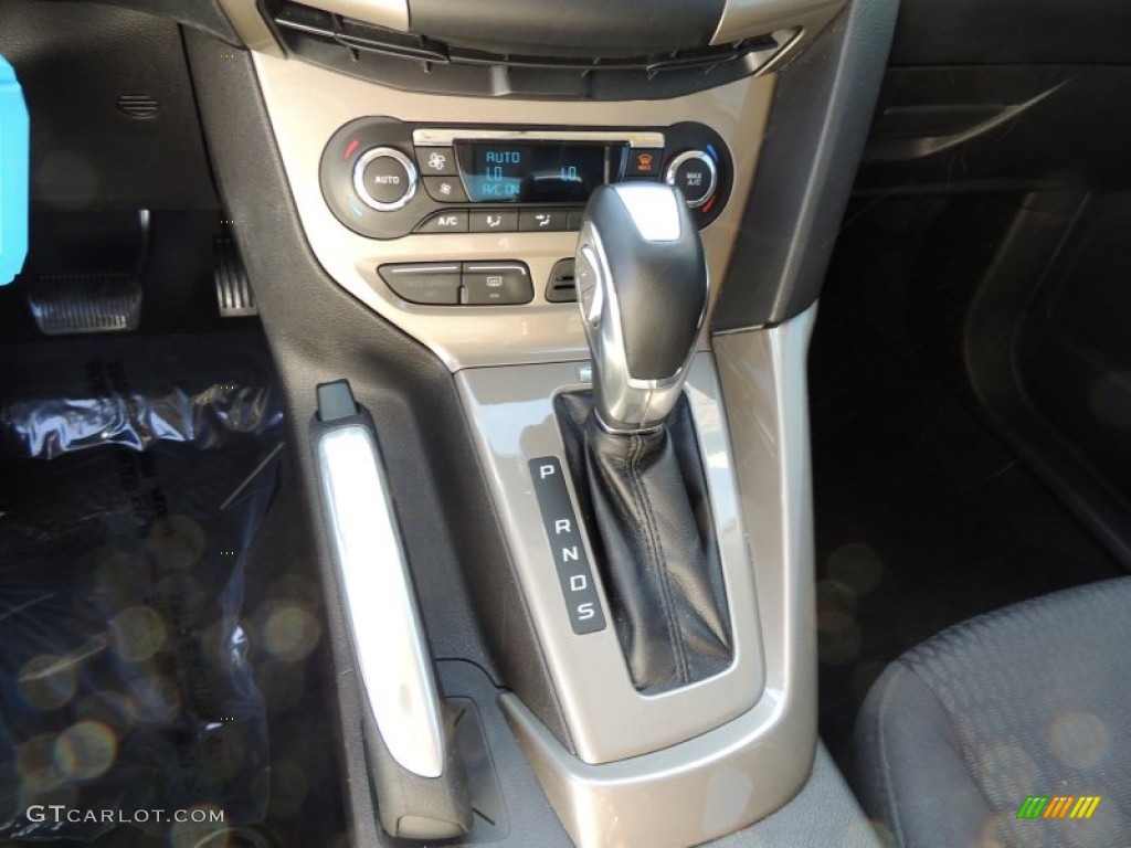 2012 Focus SEL Sedan - White Platinum Tricoat Metallic / Charcoal Black photo #19