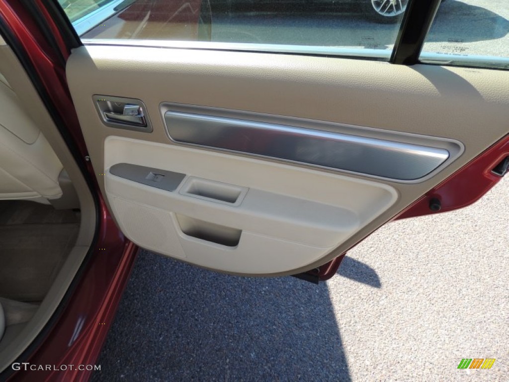 2007 MKZ Sedan - Vivid Red Metallic / Sand photo #12