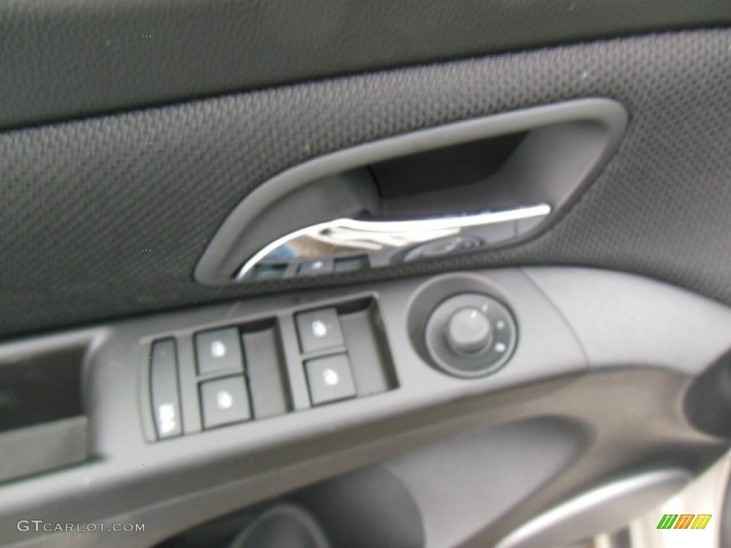 2013 Cruze LT - Champagne Silver Metallic / Jet Black photo #14