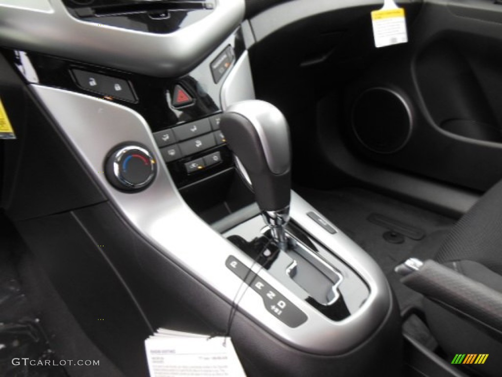 2013 Cruze LT - Champagne Silver Metallic / Jet Black photo #17