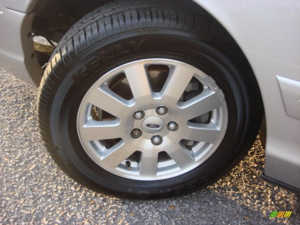 2008 Ford Crown Victoria LX Wheel Photos