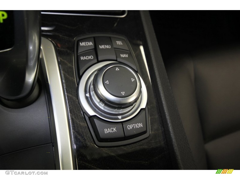 2013 BMW 7 Series 740Li Sedan Controls Photo #76909381