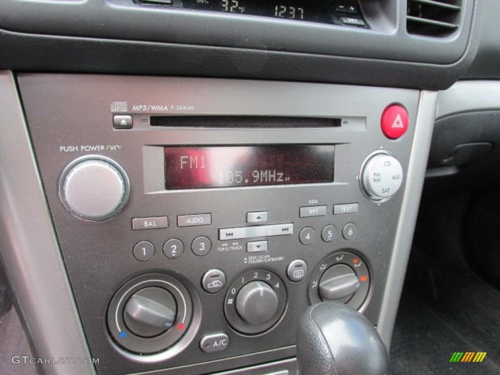2008 Subaru Legacy 2.5i Sedan Controls Photo #76909605