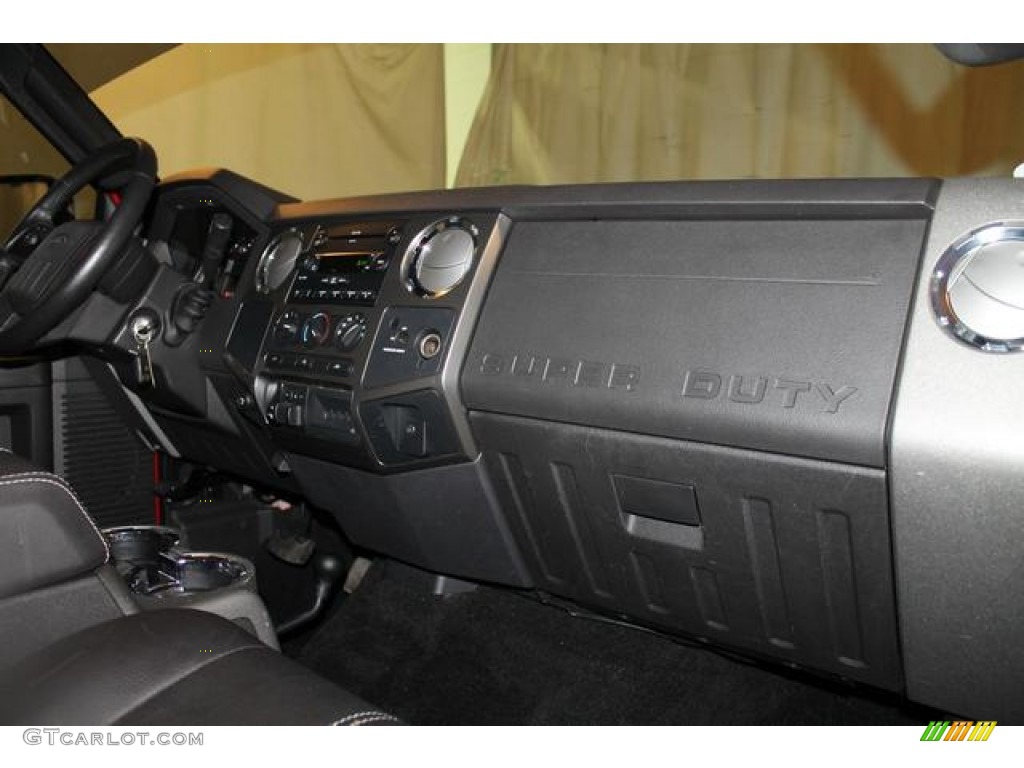 2008 F350 Super Duty Lariat SuperCab 4x4 - Bright Red / Black photo #24