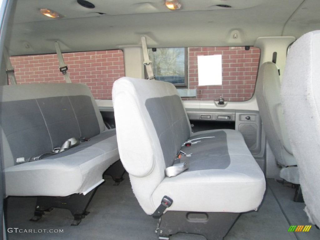 2007 E Series Van E350 Super Duty XLT 15 Passenger - Oxford White / Medium Flint Grey photo #16