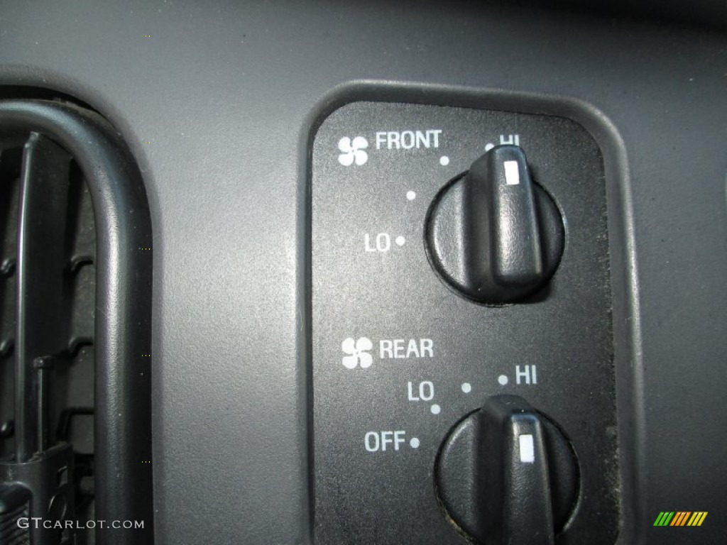 2007 Ford E Series Van E350 Super Duty XLT 15 Passenger Controls Photo #76913153