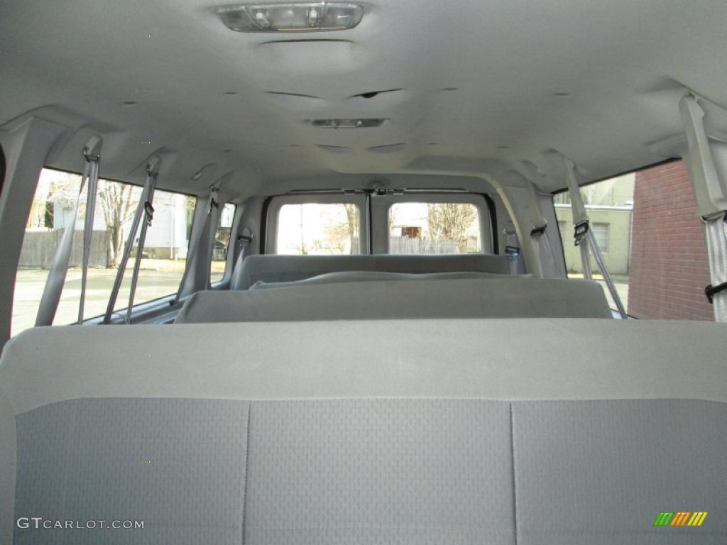 2007 E Series Van E350 Super Duty XLT 15 Passenger - Oxford White / Medium Flint Grey photo #24