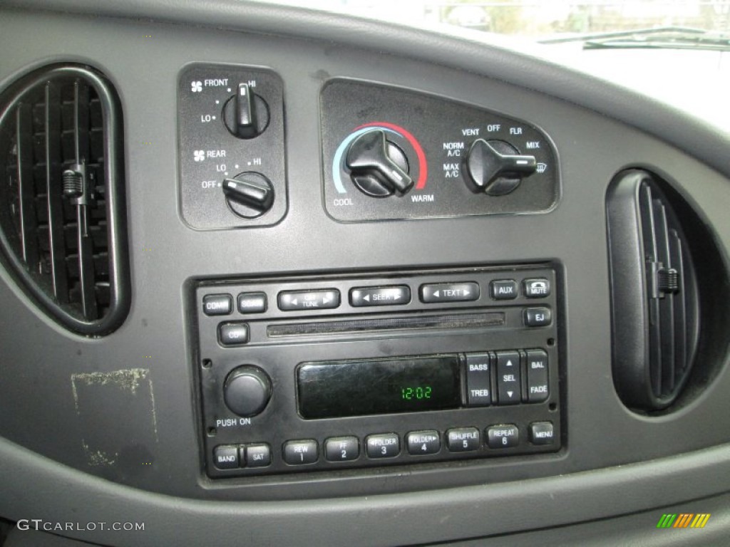 2008 Ford E Series Van E350 Super Duty XLT 15 Passenger Controls Photos