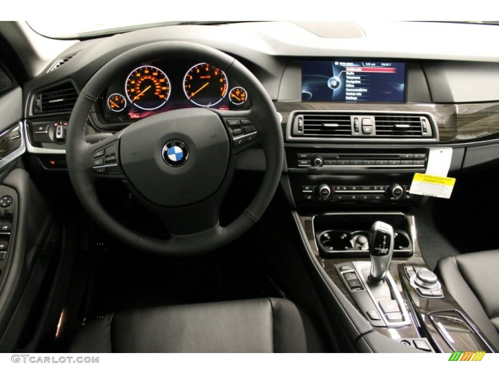 2013 5 Series 528i xDrive Sedan - Alpine White / Black photo #6