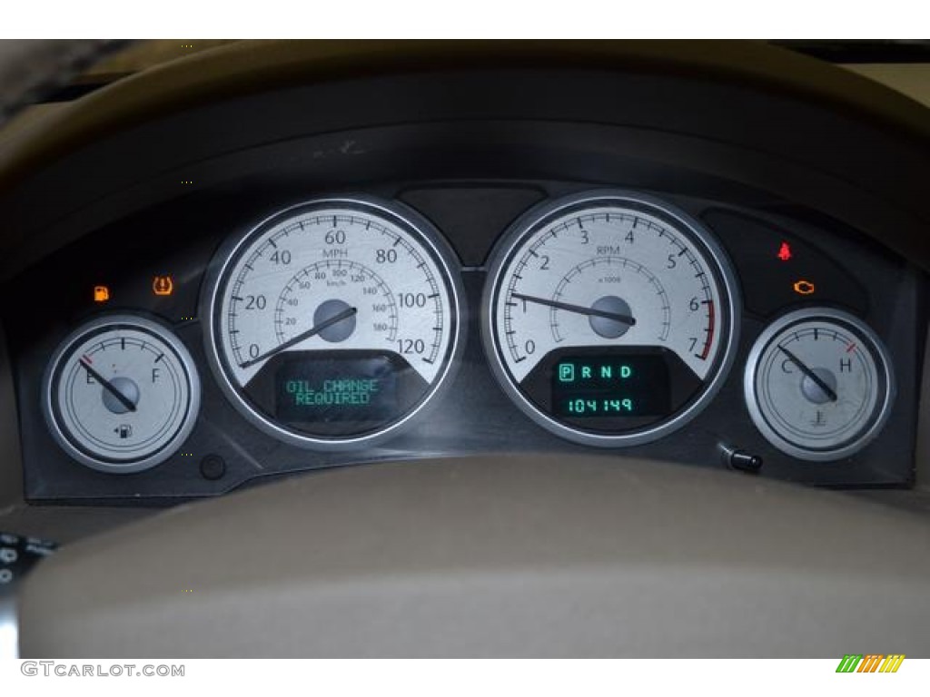 2008 Chrysler Town & Country Limited Gauges Photo #76915775