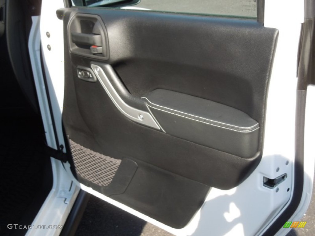 2013 Jeep Wrangler Unlimited Oscar Mike Freedom Edition 4x4 Freedom Edition Black/Silver Door Panel Photo #76917939